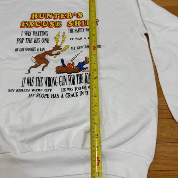 Lot of 2 Vintage Sweatshirts Size L – USA Flag & Hunter Cartoon – Made in USA - Picture 13 of 16